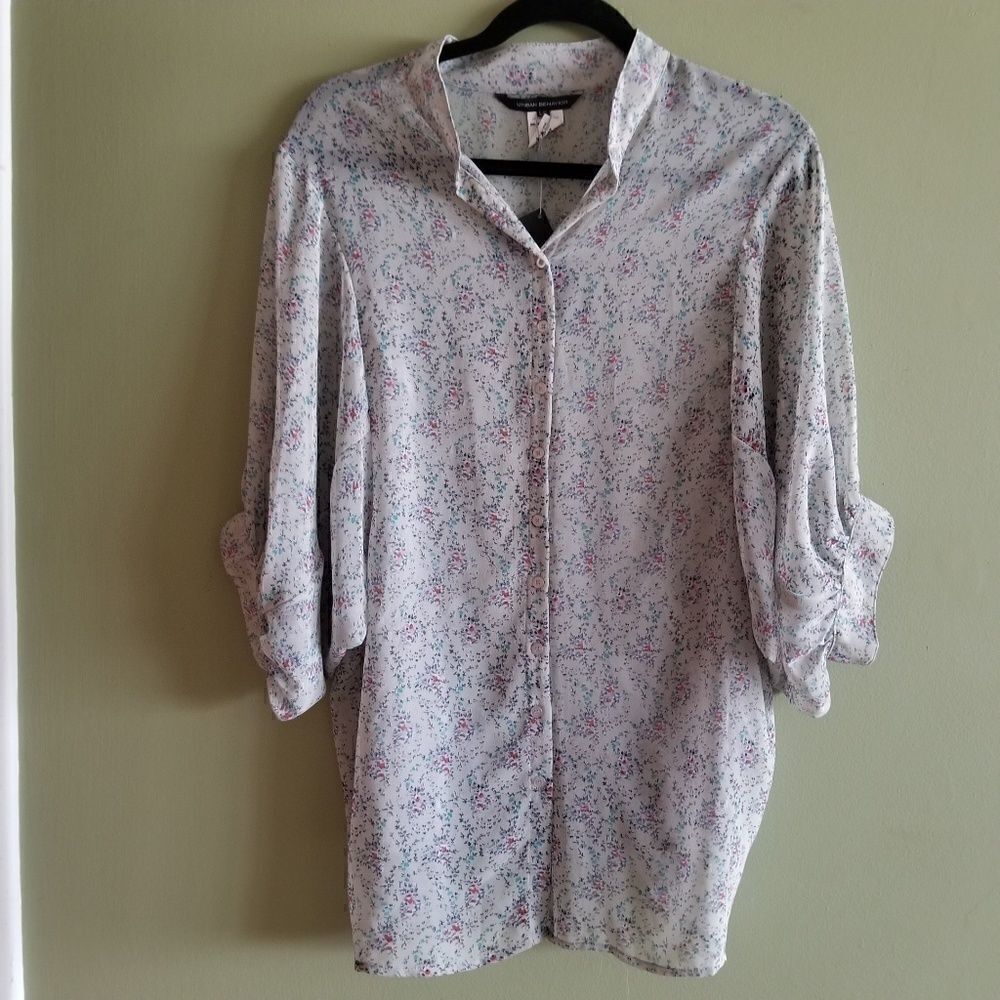 Urban Behavior Blouse  NWT.  SZ 7.  A-29. A2920